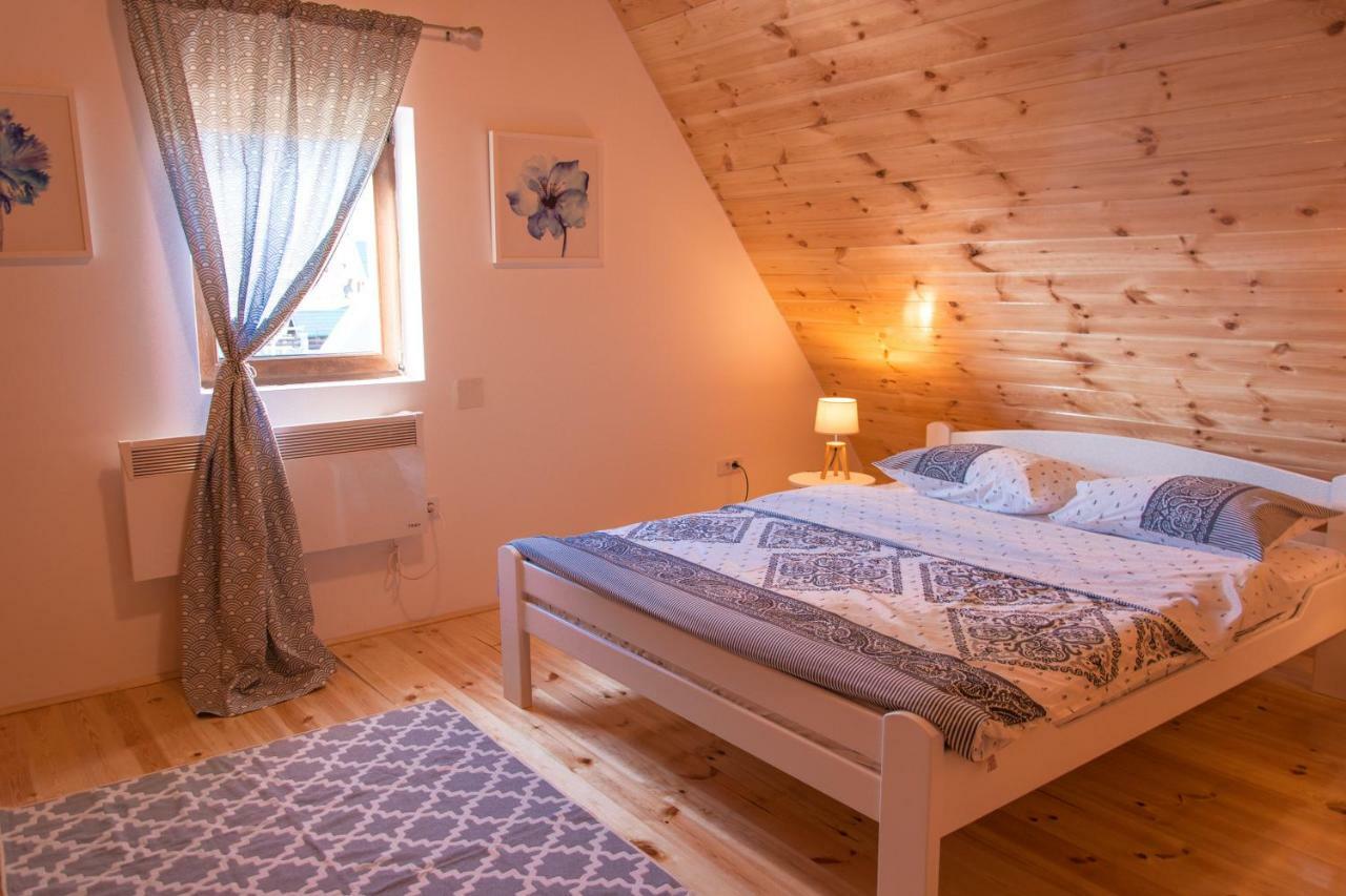 זבליאק Wood Inn מראה חיצוני תמונה