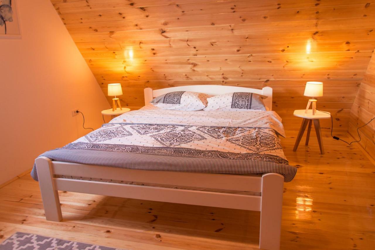 זבליאק Wood Inn מראה חיצוני תמונה