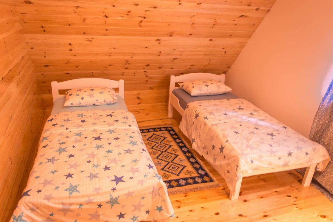 זבליאק Wood Inn מראה חיצוני תמונה