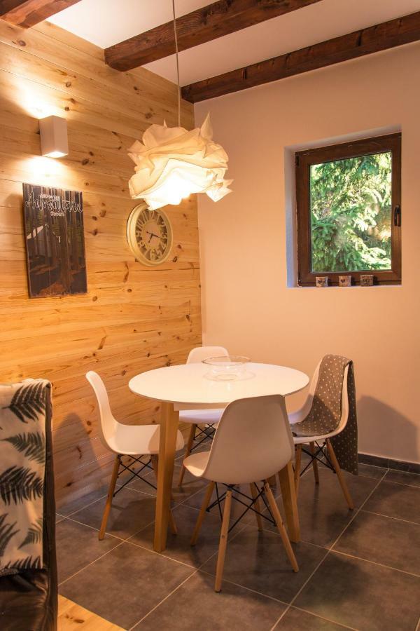 זבליאק Wood Inn מראה חיצוני תמונה