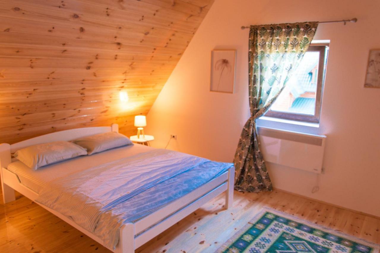 זבליאק Wood Inn מראה חיצוני תמונה