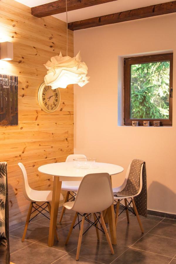 זבליאק Wood Inn מראה חיצוני תמונה